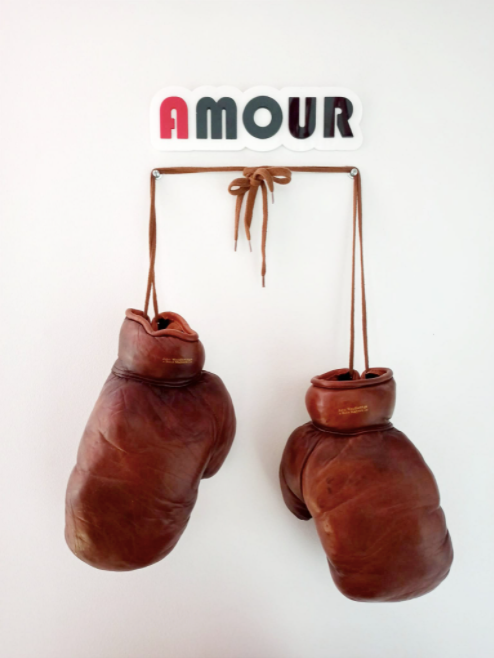 mot "amour" plexiglas
